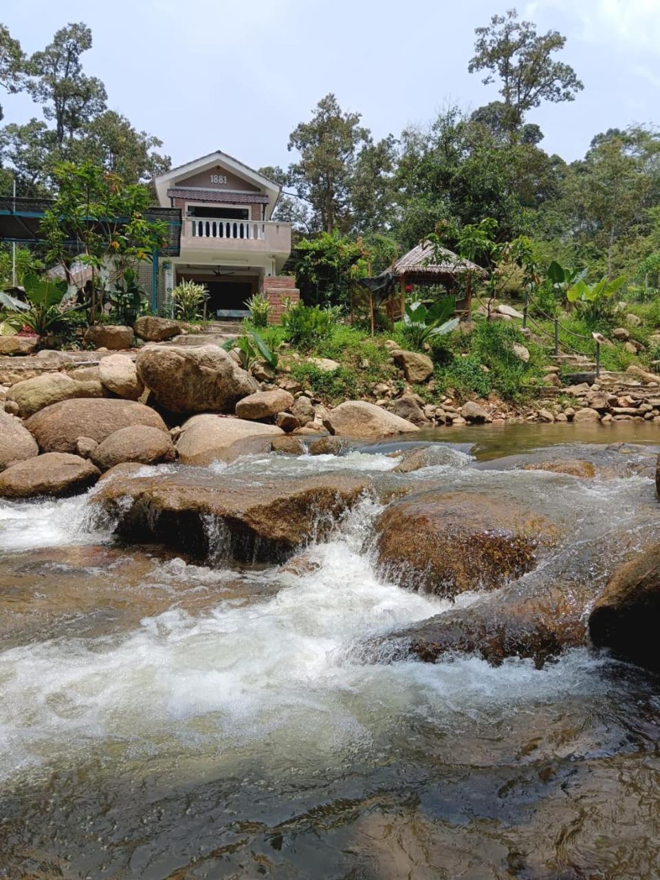 Dango1881Muslim Riverstay Padang Rengas Екстер'єр фото